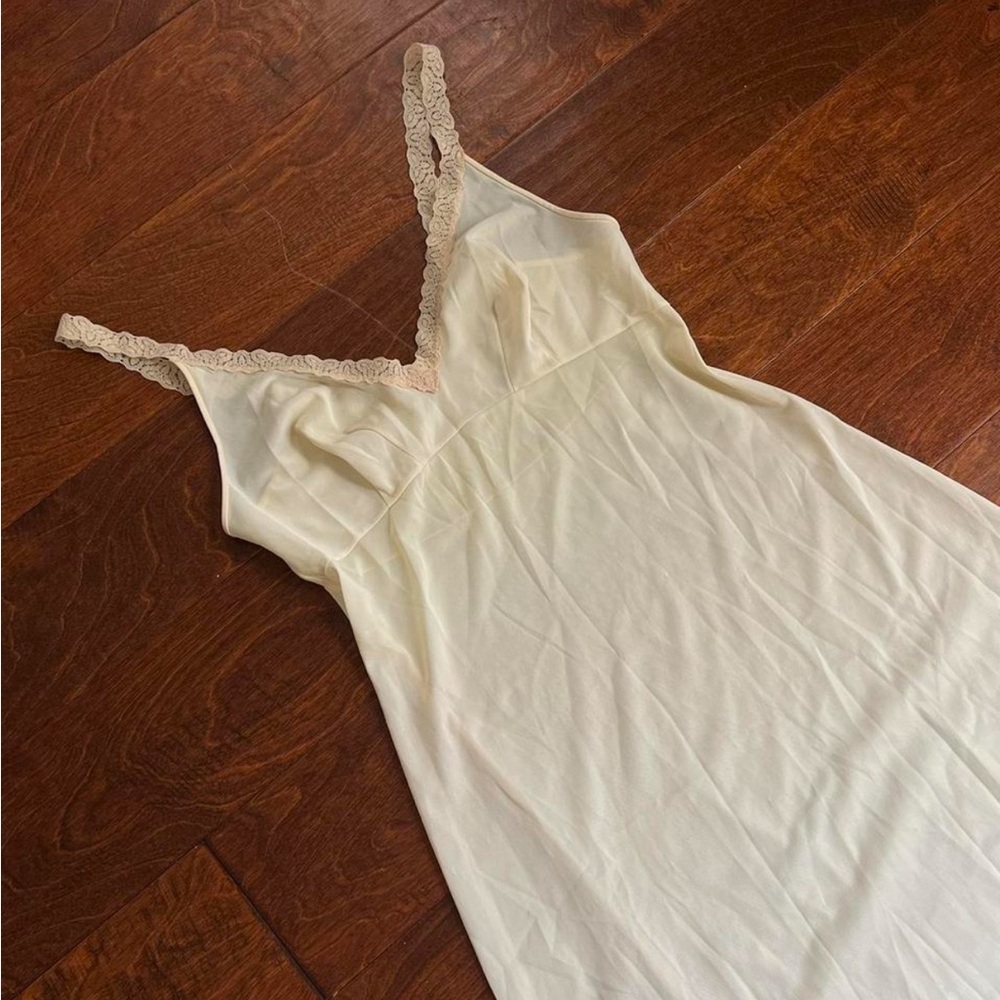 Vanity Fair Cream Chemise Slip Intimates Sleepwear